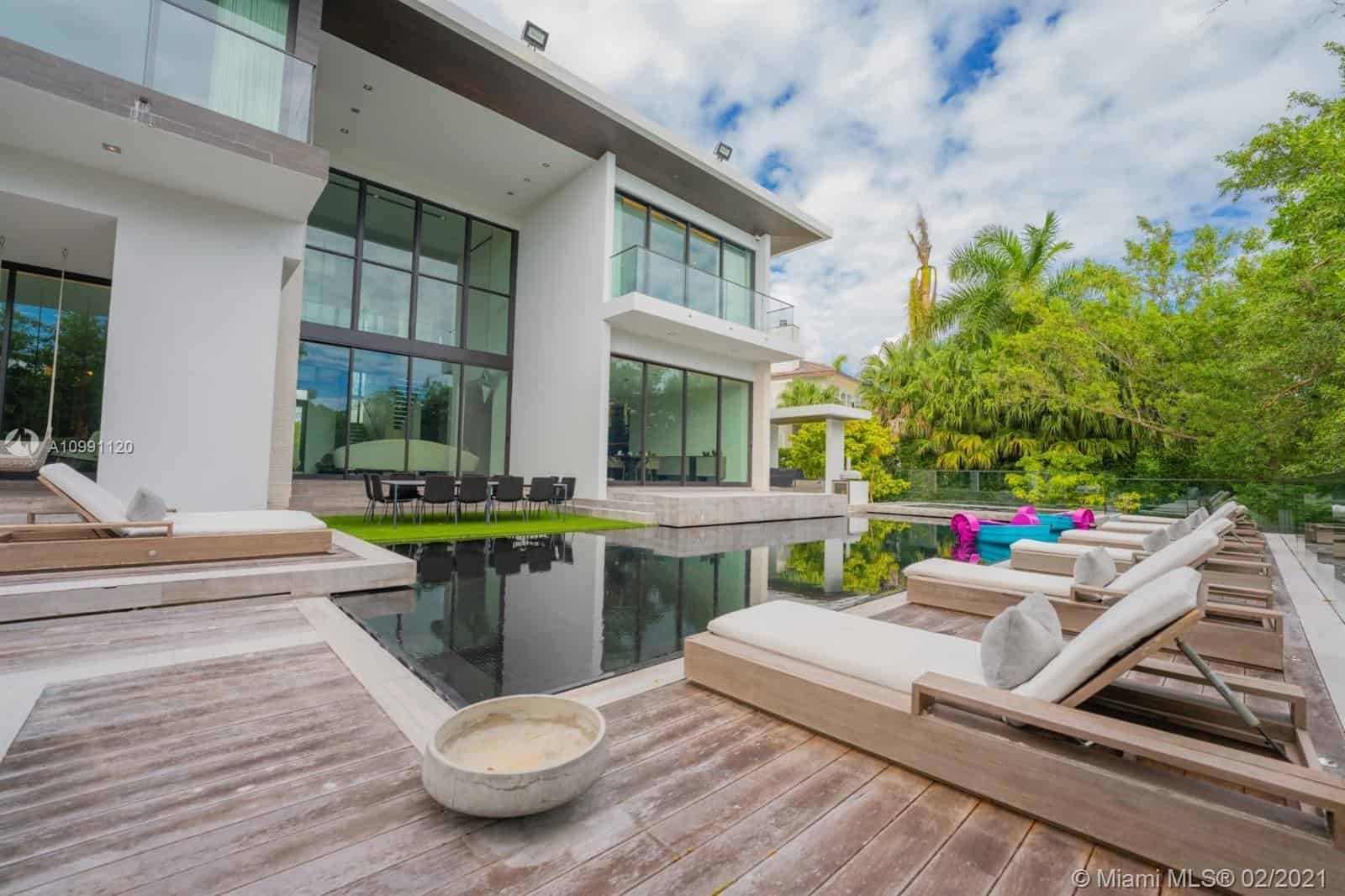 Ultra-Luxury Homes for Sale in Coral Gables: 132 Paloma Dr, Coral Gables