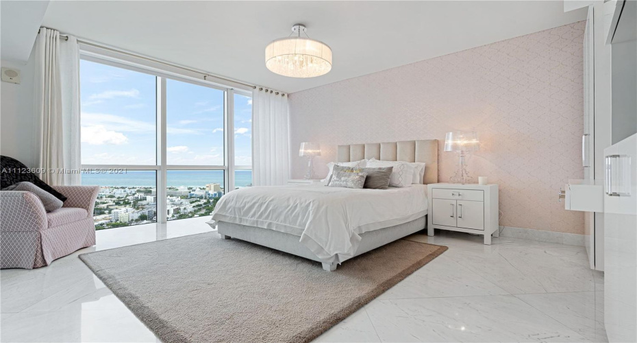 Condominium at 400 Alton Road, Miami Beach, Florida 33139 Unit 3101 For Sale 4 Bedrooms 3 Bathrooms MLS# 1014 Price $6,600,000 3,979 Sqft