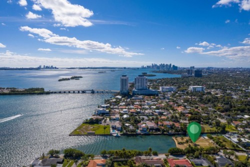 Waterfront Lot in Miami to build a home