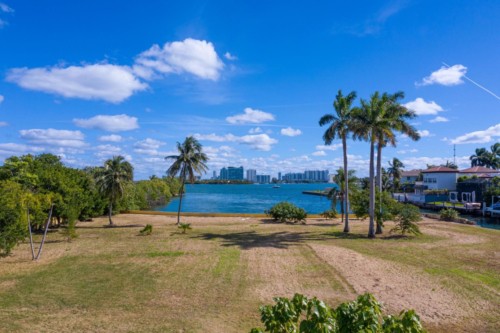Miami's Best Waterfront Lot for sale