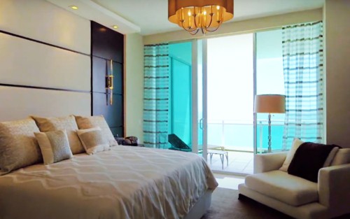 One Bal Harbour Room